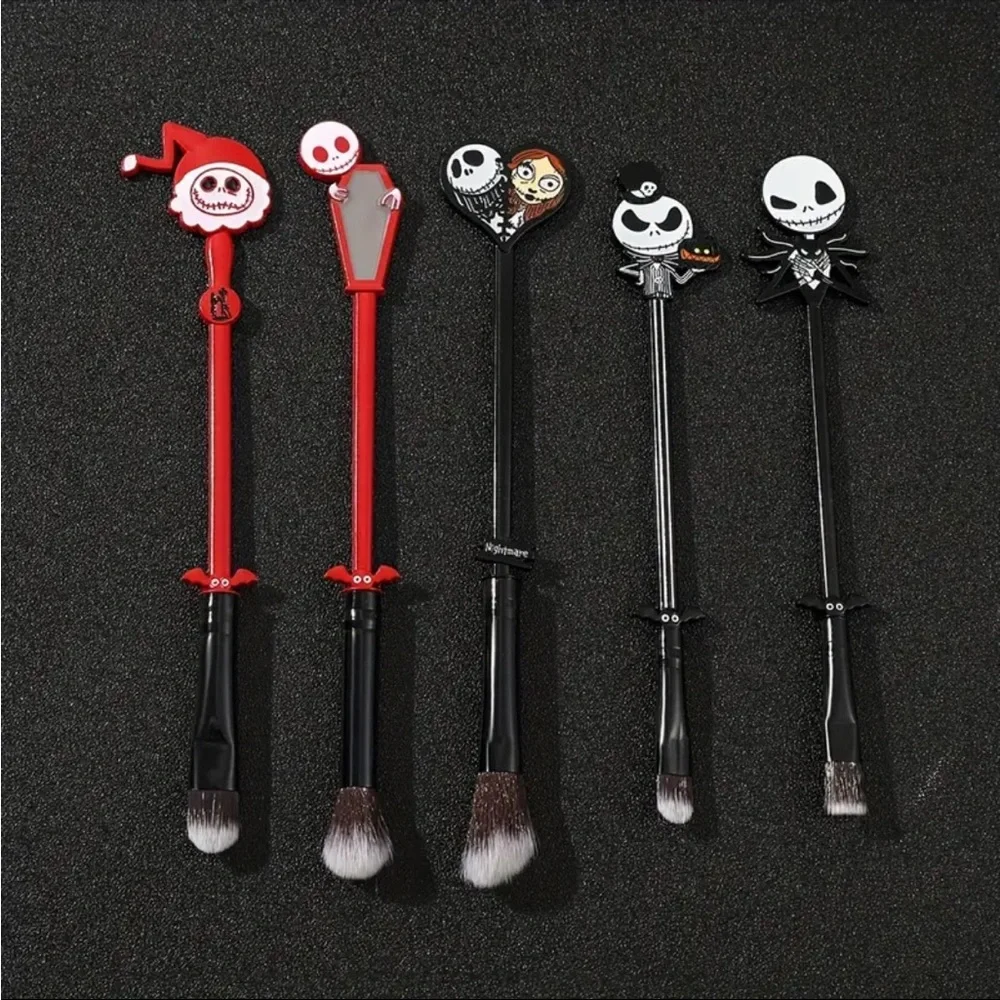 Set of 5 The Nightmare Before Christmas Metal Makeup Brushes with Pouch